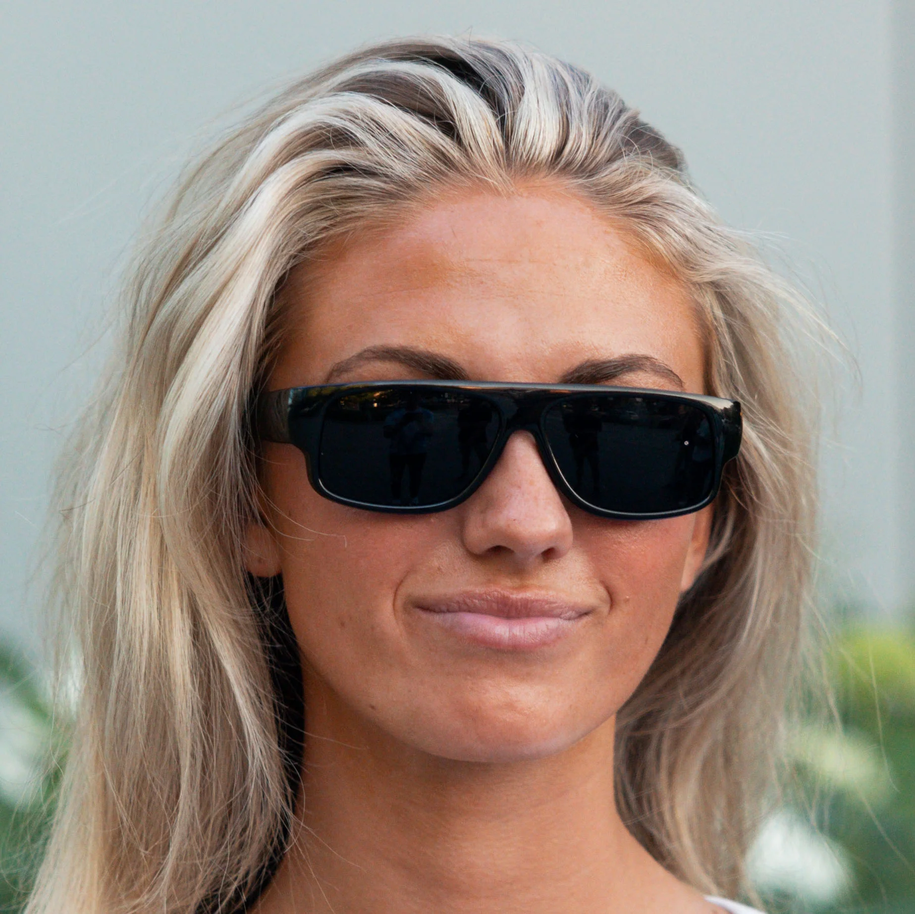 EAZY Super Dark Rectangular Sunglasses - Image 4